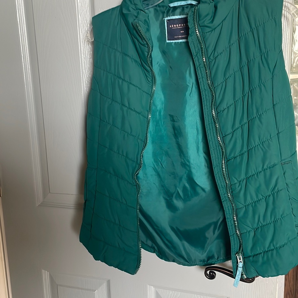 Med aeropostle vest